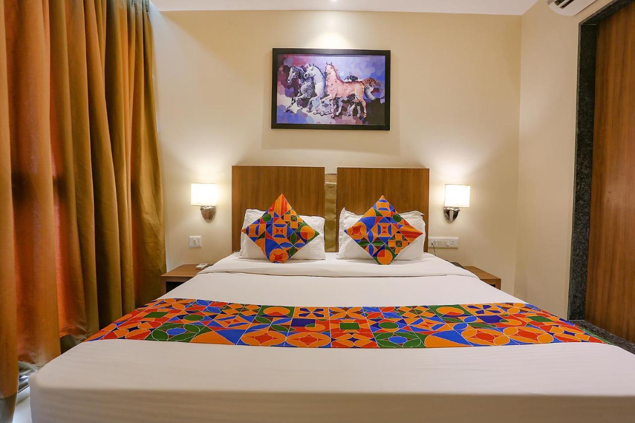 Fabhotel Royal International Mumbai Exterior photo