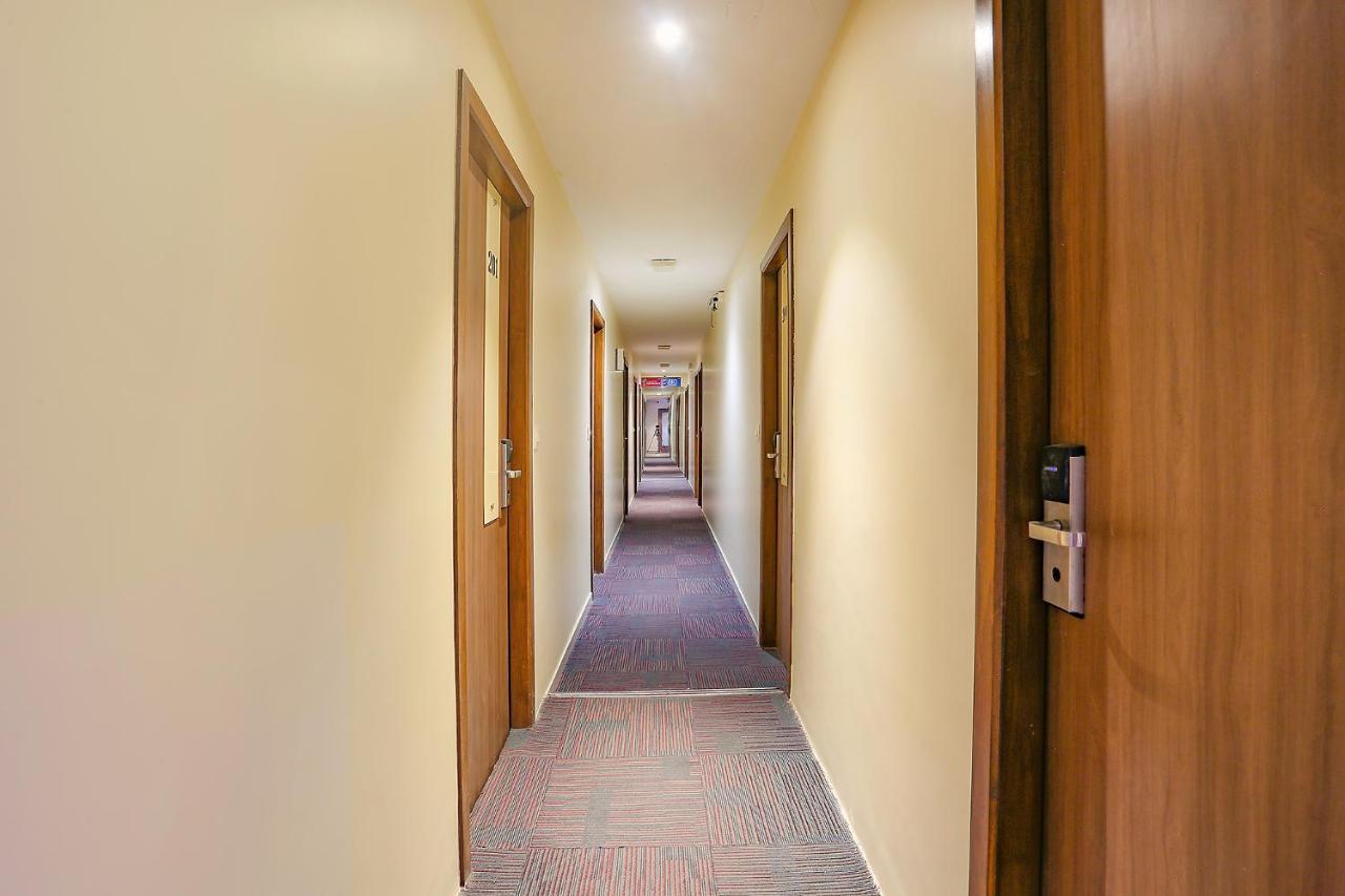 Fabhotel Royal International Mumbai Exterior photo
