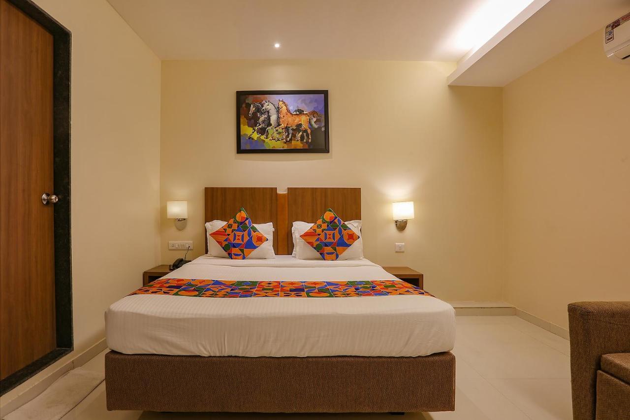 Fabhotel Royal International Mumbai Exterior photo
