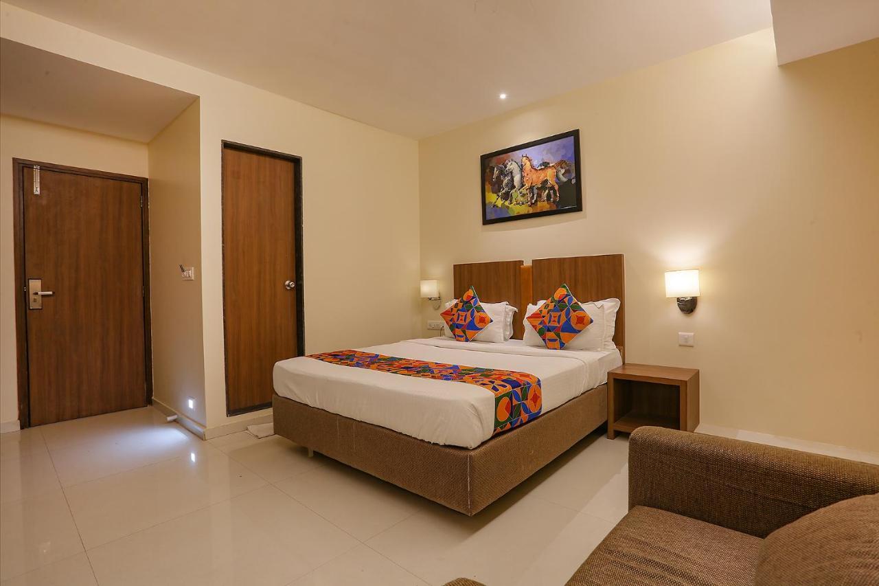Fabhotel Royal International Mumbai Exterior photo