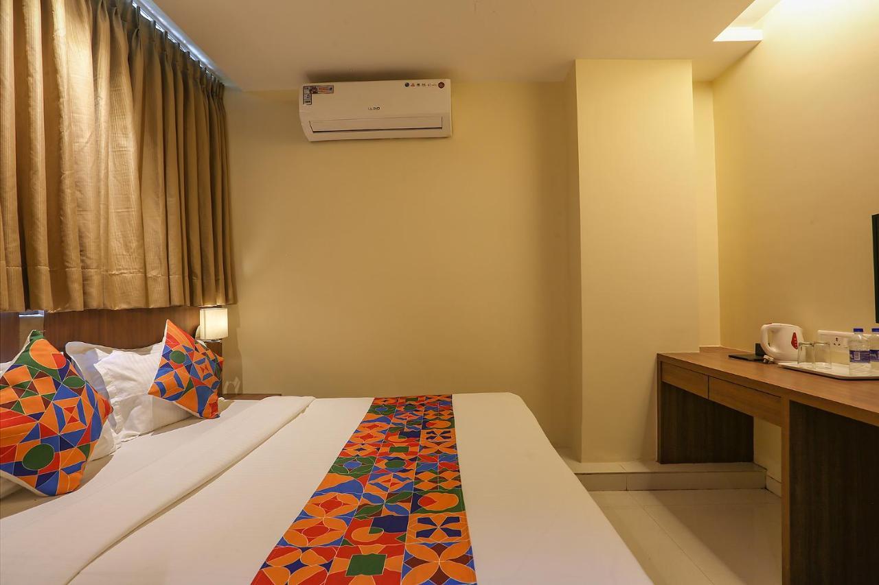 Fabhotel Royal International Mumbai Exterior photo